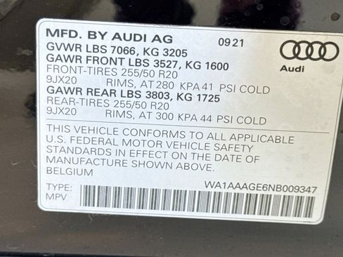 Used 2022 Audi e-tron Premium w/ Convenience Plus Package image 31