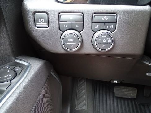 Certified 2025 Chevrolet Silverado 2500 LT w/ Convenience Package image 20