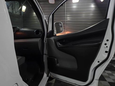Used 2019 Nissan NV200 SV w/ Navigation Package FWD image 28
