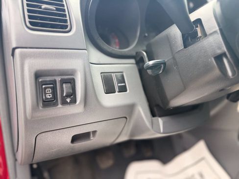 Used 2003 Nissan Xterra XE AWD/4WD image 12