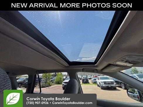 Used 2009 Toyota RAV4 Limited AWD/4WD image 12
