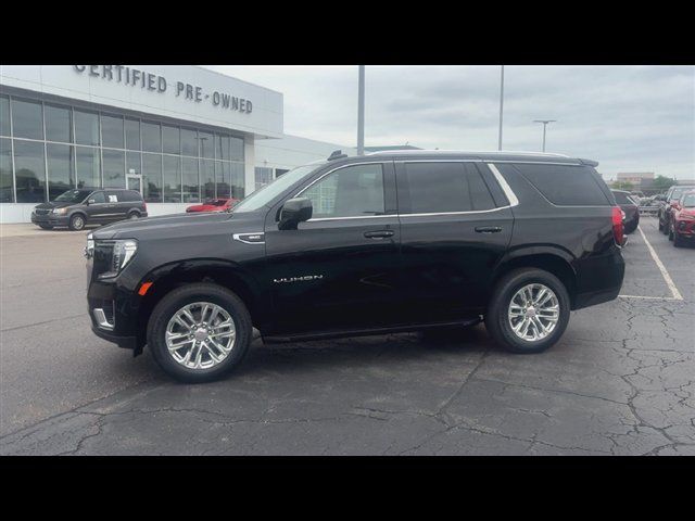 Used 2023 GMC Yukon SLE w/ Gmc Pro Safety Plus Package AWD/4WD image 5
