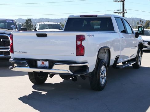 Used 2024 Chevrolet Silverado 2500 LT image 4