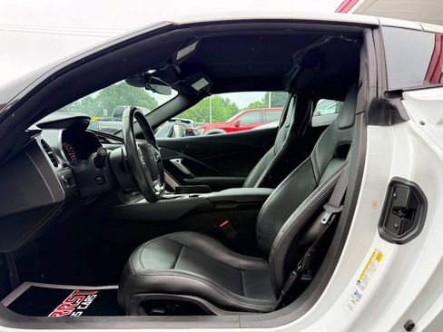 Used 2018 Chevrolet Corvette Stingray Coupe w/ Carbon Flash Badge Package RWD image 18