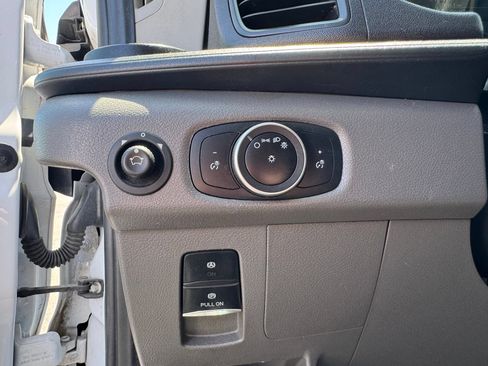 Used 2023 Ford Transit 250 Medium Roof AWD image 35