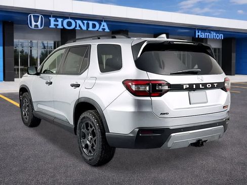 New 2026 Honda Pilot TrailSport image 3