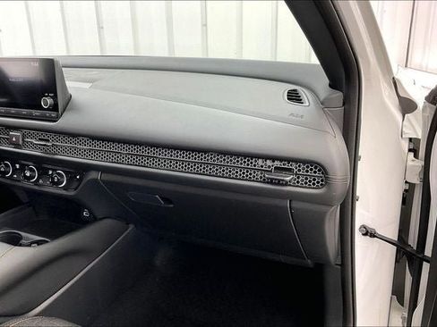 Certified 2024 Honda HR-V Sport image 17