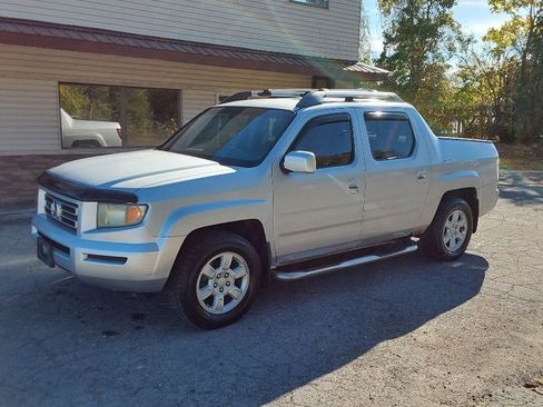Used 2006 Honda Ridgeline RTS image 2