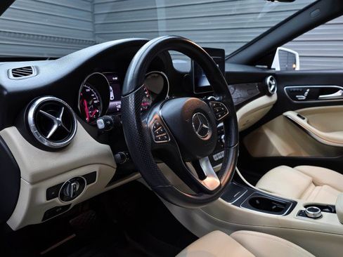 Used 2018 Mercedes-Benz CLA 250 4MATIC image 12