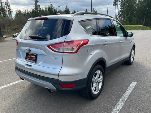 Used 2016 Ford Escape SE w/ Equipment Group 201A AWD/4WD image 5
