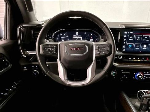 Used 2024 GMC Sierra 1500 Elevation w/ Elevation Premium Package AWD/4WD image 6