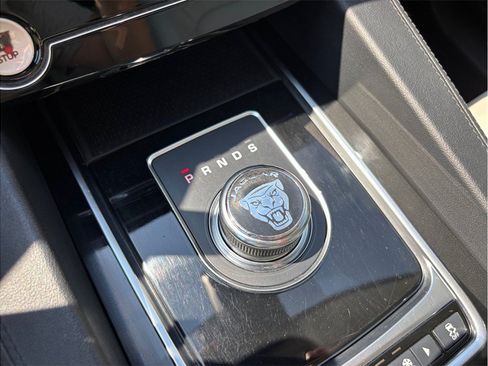 Used 2020 Jaguar F-PACE Prestige AWD/4WD image 37