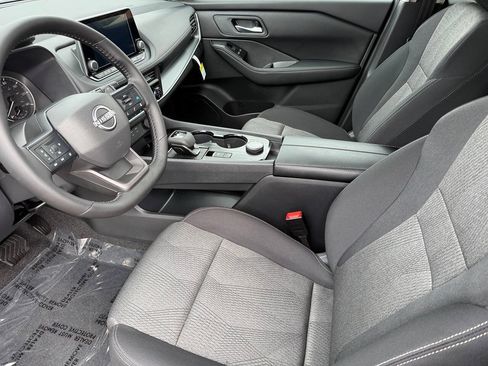 Used 2026 Nissan Rogue SV w/ Cold Weather Package AWD/4WD image 10