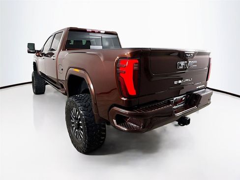Used 2024 GMC Sierra 2500 Denali Ultimate AWD/4WD image 25
