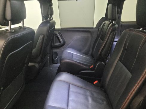 Used 2019 Dodge Grand Caravan GT FWD image 18