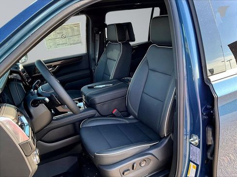 New 2026 GMC Yukon XL Elevation w/ Elevation Premium Package AWD/4WD image 28