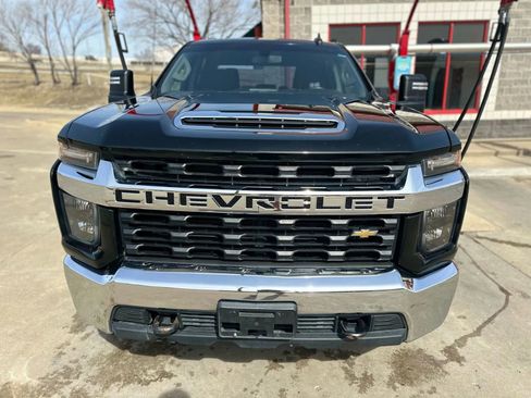 Used 2023 Chevrolet Silverado 2500 LT image 3