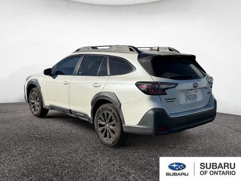 Used 2023 Subaru Outback Onyx Edition image 3