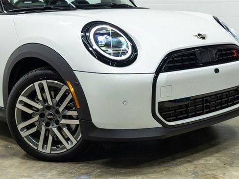 Certified 2025 MINI Cooper S image 6