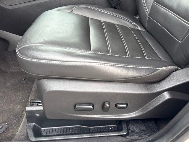 Used 2018 Ford Escape Titanium w/ Ford Safe & Smart Package AWD/4WD image 13