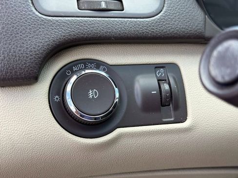 Used 2013 Buick Regal Premium FWD image 24