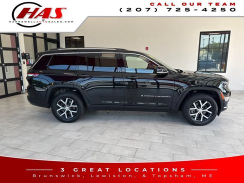 Used 2023 Jeep Grand Cherokee L Limited w/ Luxury Tech Group II AWD/4WD image 8