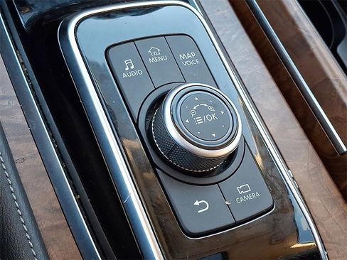 Used 2024 Nissan Armada SL w/ Captain's Chairs Package image 26