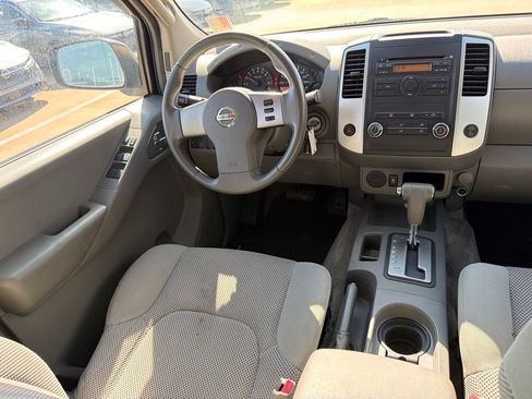 Used 2012 Nissan Frontier SV RWD image 20