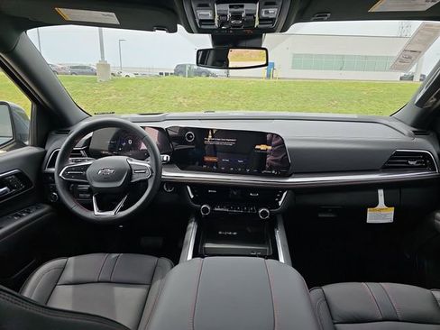 New 2026 Chevrolet Suburban RST AWD/4WD image 21