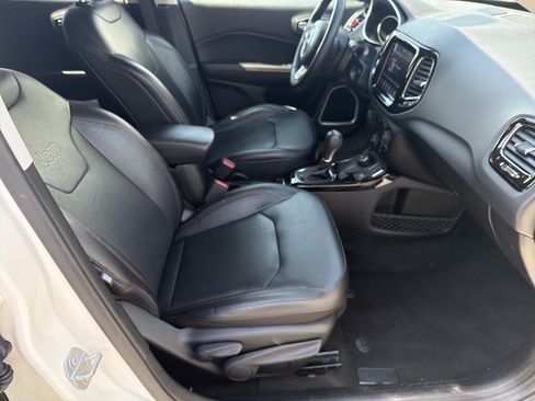 Used 2019 Jeep Compass Limited AWD/4WD image 16