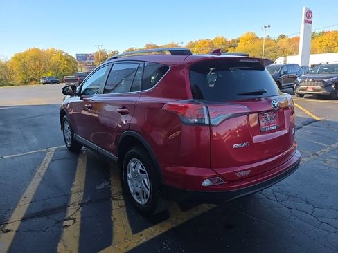Used 2017 Toyota RAV4 LE image 7