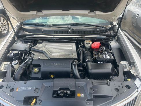 Used 2014 Lincoln MKS AWD w/ Equipment Group 201A image 27