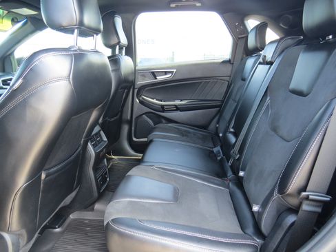Used 2020 Ford Edge ST w/ Equipment Group 401A AWD/4WD image 12
