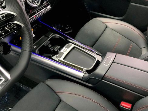 New 2024 Mercedes-Benz GLA 35 AMG 4MATIC image 8