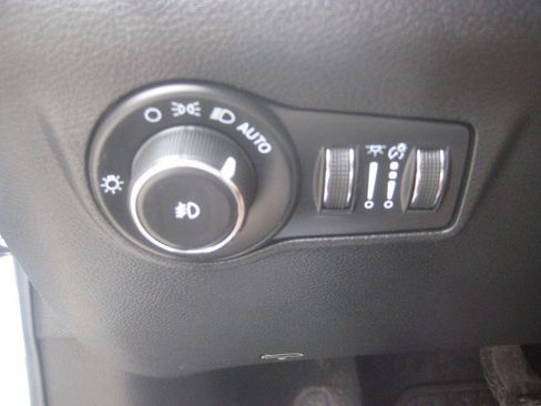 Used 2022 Jeep Compass Trailhawk w/ Trailhawk Elite Group AWD/4WD image 18