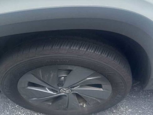 Used 2025 Volkswagen Taos S FWD image 3