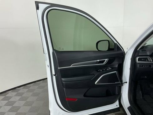 Used 2020 Kia Telluride LX FWD image 12