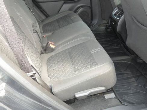 Used 2019 Chevrolet Blazer LT FWD image 31