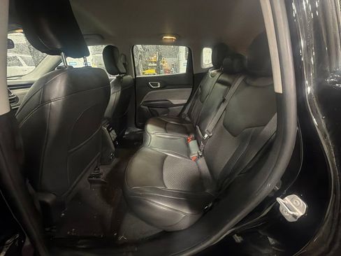 Used 2022 Jeep Compass Latitude w/ Convenience Group AWD/4WD image 11