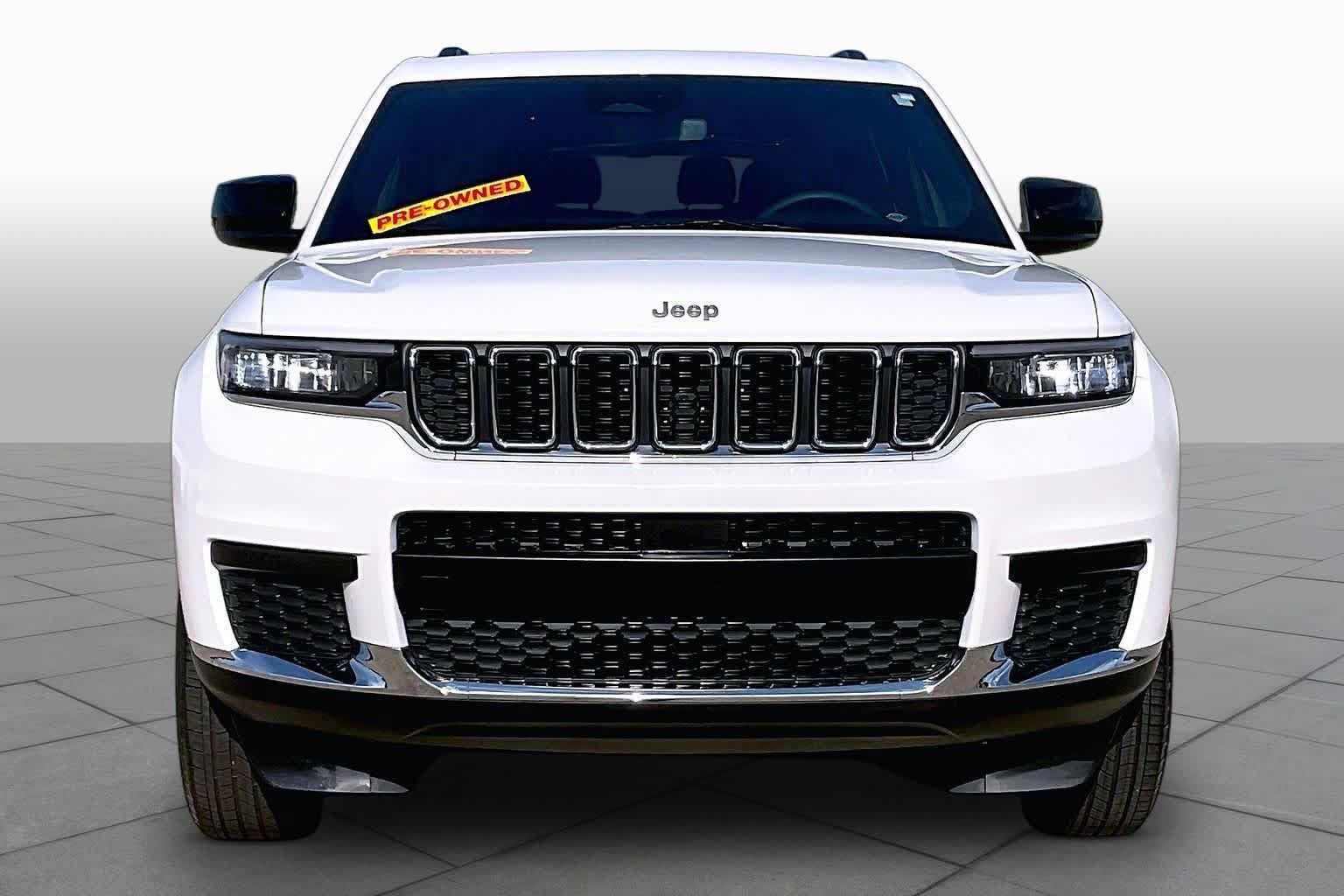 Used 2024 Jeep Grand Cherokee L Laredo RWD image 4