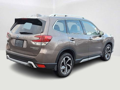 Used 2023 Subaru Forester Touring image 5