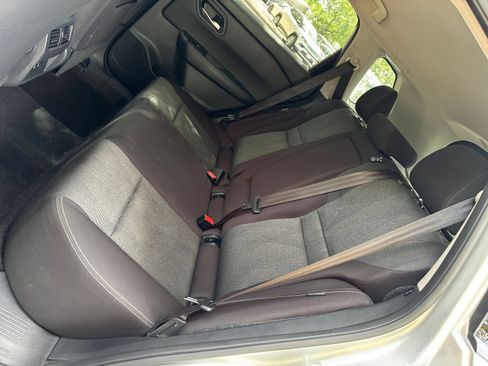 Used 2025 Nissan Rogue SV FWD image 33