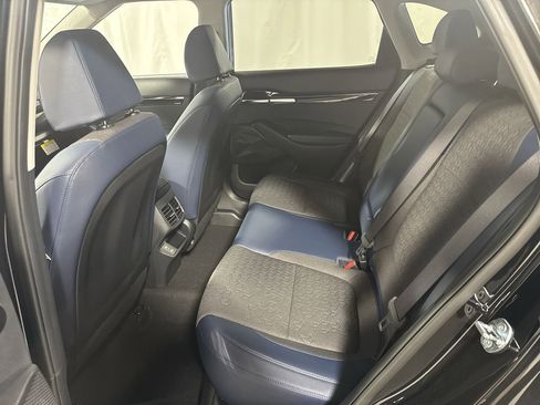 Certified 2025 Kia Seltos S image 27