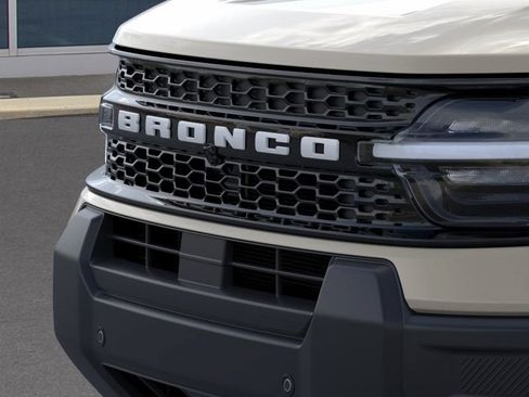 New 2025 Ford Bronco Sport Outer Banks w/ Outer Banks Tech Package+ AWD/4WD image 41