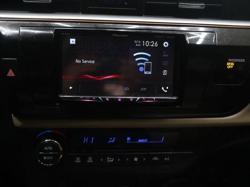 Used 2016 Toyota Corolla LE image 20