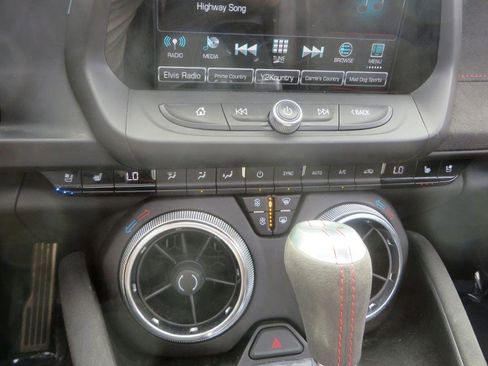 Used 2018 Chevrolet Camaro ZL1 RWD image 21