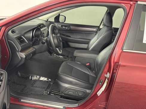 Used 2018 Subaru Outback 2.5i Limited AWD/4WD image 10