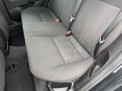Used 2015 Ford Focus SE w/ SE Cold Weather Package FWD image 19