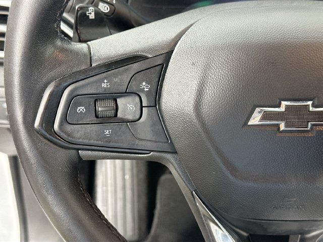 Used 2023 Chevrolet Bolt EUV Premier w/ Sun & Sound Package FWD image 23