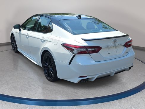 Used 2021 Toyota Camry XSE FWD image 7